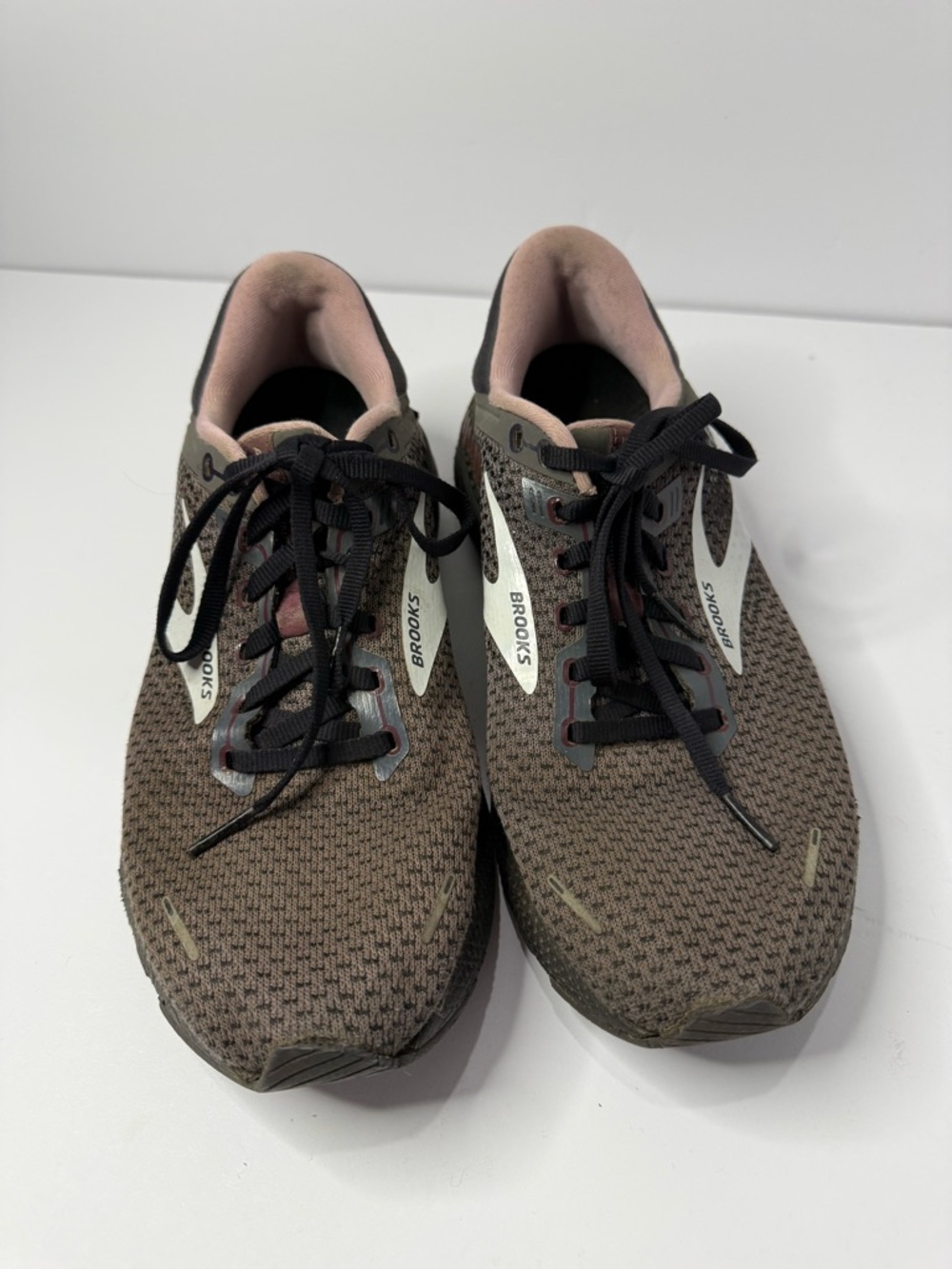 Brooks Men’s Athletic Shoes Brown & Pink Size 10M